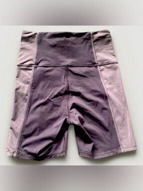 Size 4 Lululemon Hike to Swim High Rise Short 6" Black And Grey